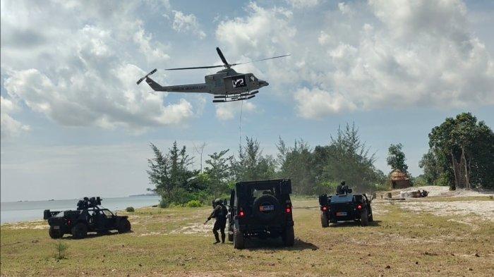 Pasukan Khusus TNI AL menggelar Latihan Operasi Dukungan Pasukan Khusus bertempat di Pantai Todak, Dabo Singkep, Kabupaten Lingga, Kepulauan Riau (Kepri), Sabtu (14/12/2024).