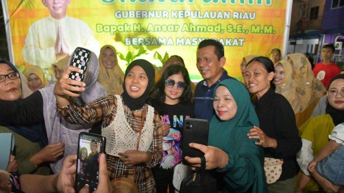Gubernur Kepri Ansar Ahmad bersilaturahmi ke Legenda Malaka, Kelurahan Baloi, Batam pada Jumat (28/6)
