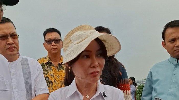 Wakil Kepala BP Batam, Li Claudia saat ditemui di kawasan cut n fill Hotel Vista, Jumat (11/7/2025)