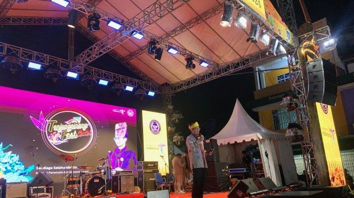Menteri Pariwisata dan Ekonomi Kreatif Republik Indonesia atau Menparekraf RI, Sandiaga Uno saat menghadiri Tanjungpinang Fest 2024 di Jalan Merdeka Kota Tanjungpinang, Provinsi Kepulauan Riau (Kepri), Minggu (4/8) malam. Sandiaga Uno optimistis Tanjungpinang Fest 2024 mampu meningkatkan pariwisata Kepri.