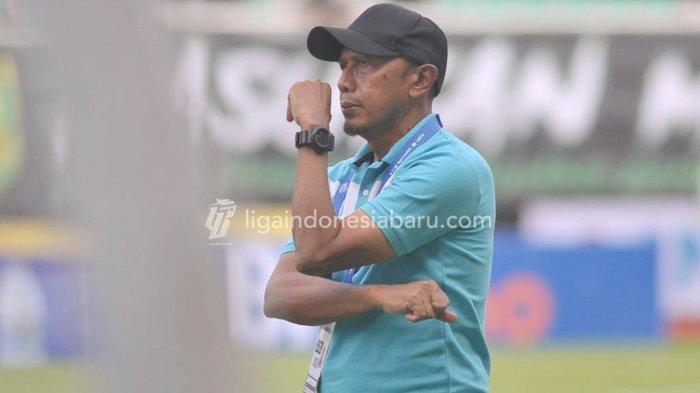 Pelatih Barito Putera Rahmad Darmawan saat pertandingan melawan Persebaya di pekan 2 BRI Liga 1 2023-2024