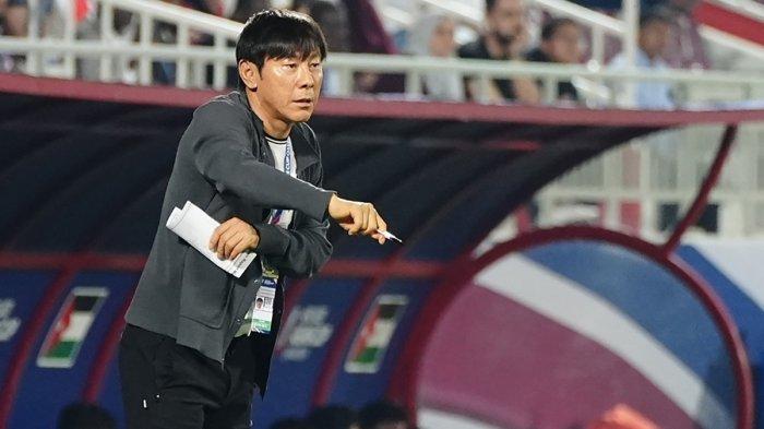 Pelatih Timnas Indonesia Shin Tae-yong saat Piala Asia U23 2024 Qatar