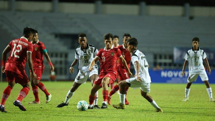 Aksi Timnas Indonesia U23 saat menghadapi Timor Leste pada laga lanjutan Grup B di Piala AFF U23 2023. Minggu (20/8/2023)