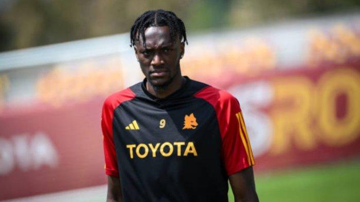 Striker AS Roma Tammy Abraham tengah diburu Juventus