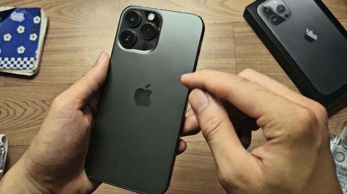 Unboxing iPhone 13 Pro Max
