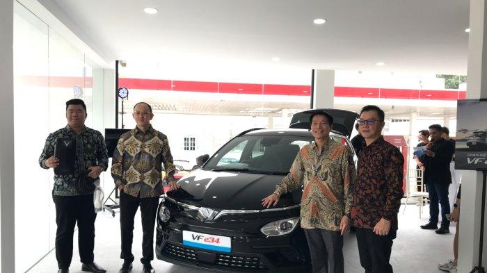 Grand Opening showroom dan peluncuran mobil listrik VinFast batam