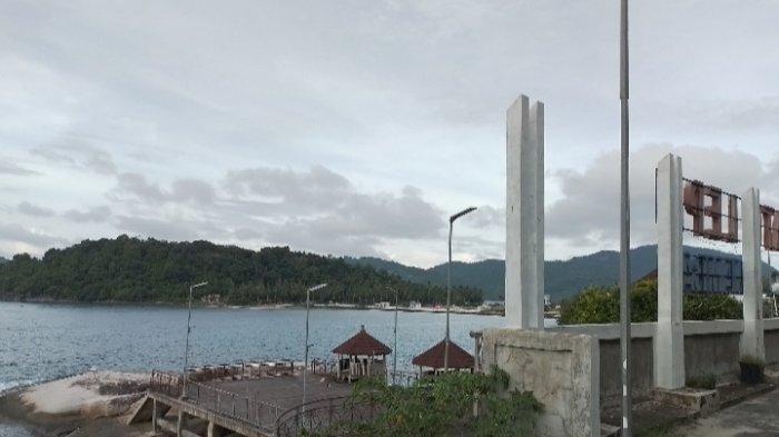 WISATA ANAMBAS - Wisata Batu Lepe di Kabupaten Kepulauan Anambas, Provinsi Kepulauan Riau, Jumat (22/11/2024).