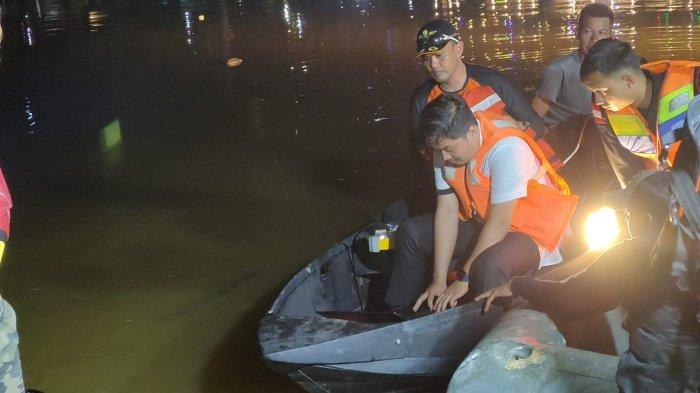 Alat alat canggih yang digunakan untuk pencarian Muhammad Tsaqif Nofriza yang tenggelam di kolam ikan Greenland, Senin (25/9/2023)