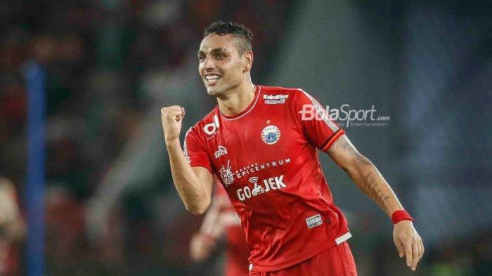 Bek Persija Jaimerson da Silva Xavier resmi pindah ke Madura United
