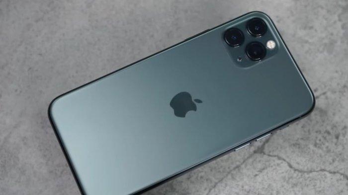 iPhone 11 Pro warna hitam.