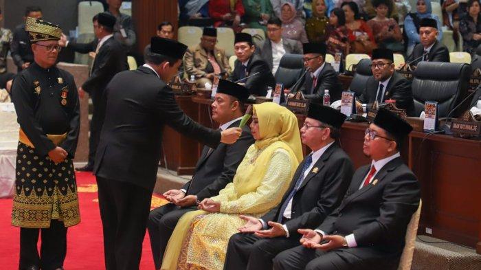 Ansar Ahmad saat hadiri Pelantikan Anggota DPRD Kepri Periode 2024-2029 beberapa waktu lalu sebelum cuti jadi Gubernur.