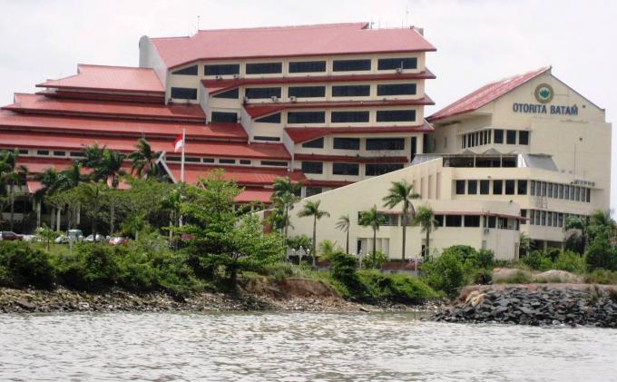 KANTOR BP BATAM - Kantor Badan Pengusahaan (BP) Batam di Jalan Sudirman Nomor 1, Batam Centre, Kepri, 29400. Telepon 0778-462047, 0778-462048 dan faks 0778-462240, 0778-462259.