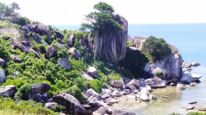 Kawasan wisata Tajung Senubing, Natuna.