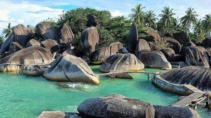 Tempat wisata di Kabupaten Natuna yakni Alif Stone Park.