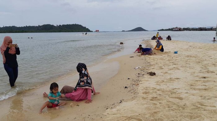 Pantai Setokok, Kota Batam, Provinsi Kepri.