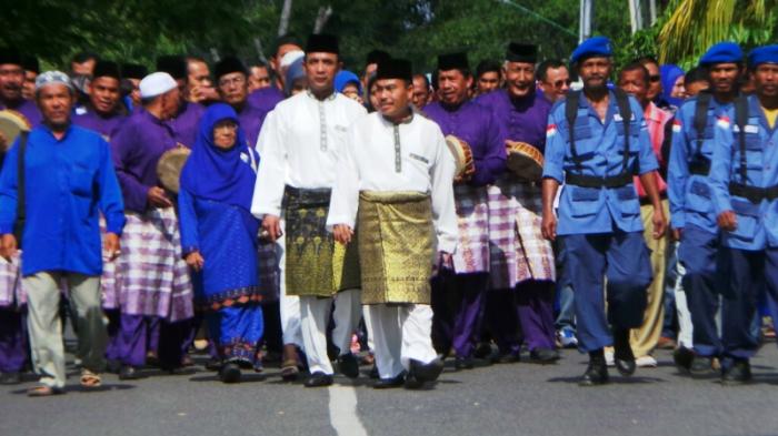Pasangan calon (Paslon) Bupati dan Wakil Bupati Natuna yang diusung Partai Demokrat dan Partai Nasdem, Imalko - Mustamin Bakrie mendaftar ke Kantor KPU Natuna, Senin (27/7/2015) sekitar pukul 10.00 WIB.