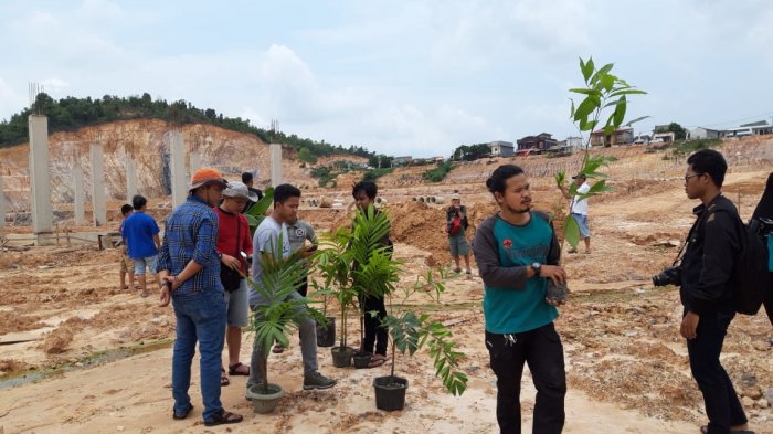 Tumbuhkan 500 Pohon, Kuatkan Wilayah Resapan Air di Bukit Klangon