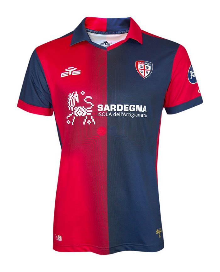Jersey Kandang Cagliari musim 2023-2024 -resmi