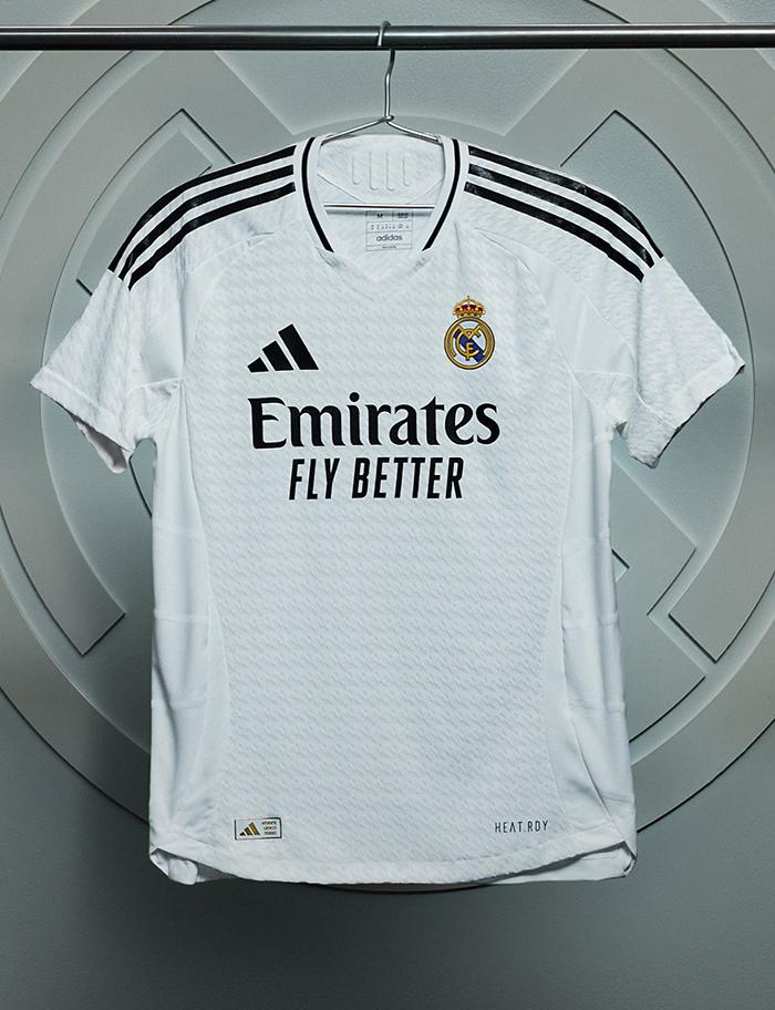 Jersey Kandang Real Madrid untuk dipakai pada kompetisi musim 2024-2025