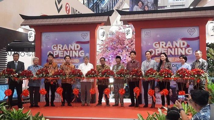 AEON Mall Deltamas Cikarang Pusat, Kabupaten Bekasi, Jawa Barat melakukan grand opening atau resmi dibuka pada Jumat, 22 Maret 2024.
