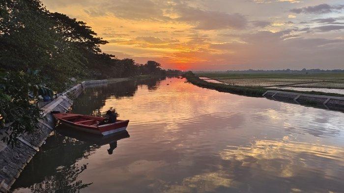Uning külotga kotarilgan fotosurati