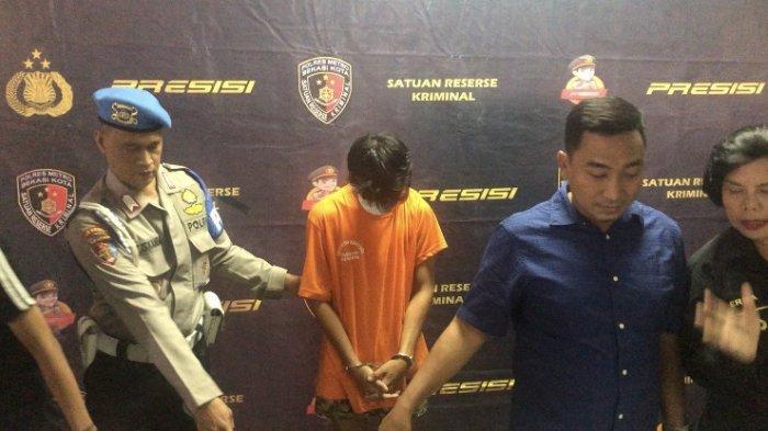 Tim Opsnal Jatanras Sat Reskrim Polres Bekasi Kota menangkap seorang begal berjenis kelamin laki-laki berinisial MF (18) yang diketahui kerap beraksi di kawasan Kota Bekasi.