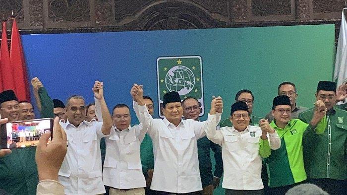 Ketua Umum Partai Kebangkitan Bangsa (PKB) Muhaimin Iskandar alias Cak Imin bertemu dengan presiden terpilih 2024-2029 Prabowo Subianto di Markas DPP PKB, Senen, Jakarta, Rabu (24/4/2024).