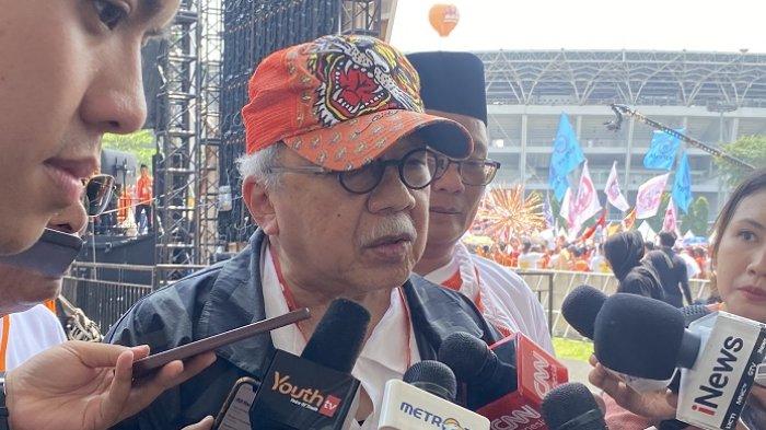 Fauzi Bowo alias Foke dan Basuki Tjahaja Purnama atau Ahok terlihat hadir di acara yang dihelat di Stadion Madya Senayan, Jakarta, Sabtu (23/11/2024).