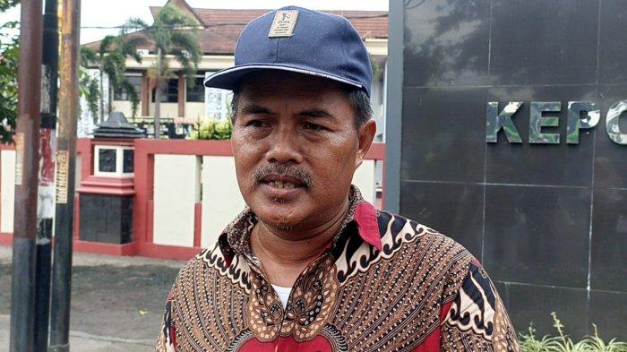 Mulyono (55), orangtua Arif Sriyono (32), meminta Ossy Claranita atau OC (32) sebagai otak pembunuhan berencana terhadap suami sendiri agar dihukum mati. Arif Sriyono merupakan karyawan Toyota yang dihabisi nyawanya oleh pembunuh bayaran atas suruhan Ossy Claranita.