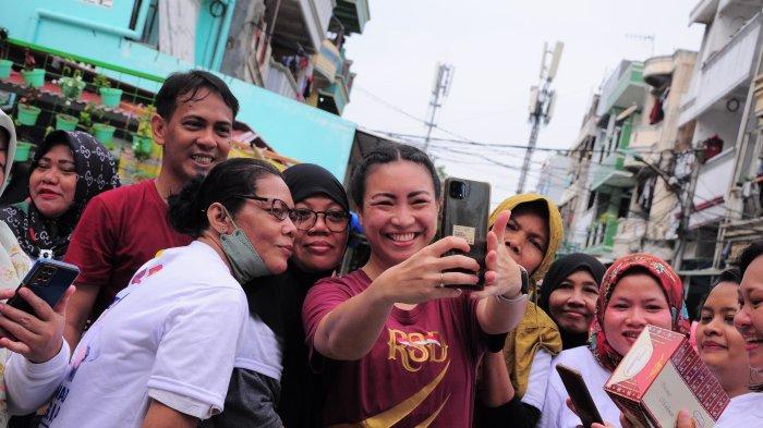 Rahayu Saraswati, Juru Bicara Tim Kampanye Nasional (TKN) Prabowo Subianto dan Gibran Rakabuming Raka menekankan bahwa pihaknya melihat perempuan sebagai setengah penduduk Indonesia dan kontributor nyata pembangunan bangsa ini.