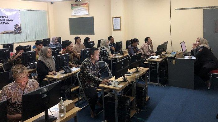 Ratusan Calon Panwascam Kota Bekasi Jalur Umum untuk Pilkada 2024 Ikuti ...