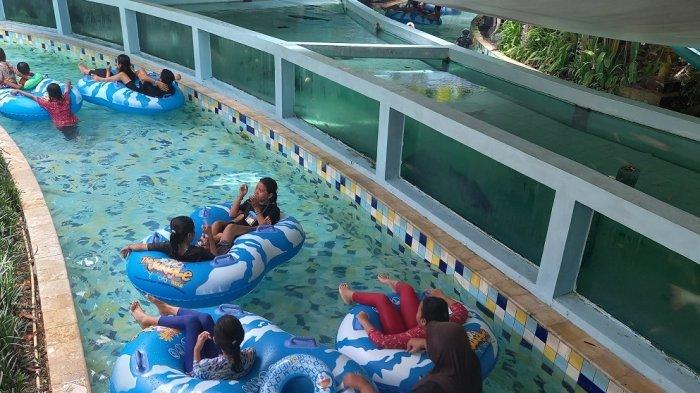 SIAPKAN PROGRAM MENARIK --- The Jungle Waterpark menyiapkan berbagai program menarik menyambut datangnya musim libur lebaran 2025. Mengusung tema “Gema Lebaran” periode 1 hingga 13 April 2025, The Jungle sudah menyiapkan rangkaian acara menarik bagi pengunjung selama libur Lebaran 2025 ini.