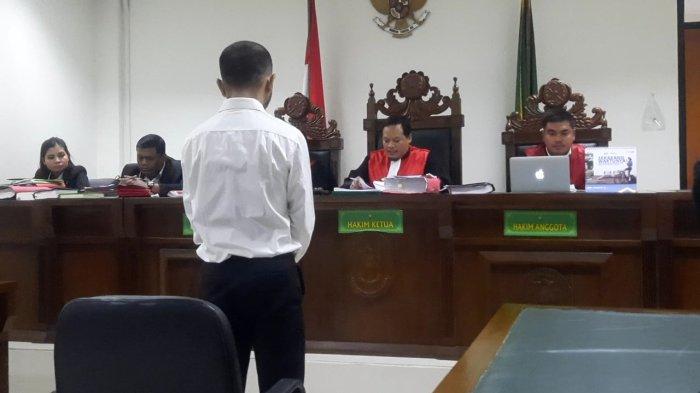 Terdakwa Ecky Listiantho (38) pemutilasi Angela Hindriati Wahyuningsih (54) divonis penjara seumur hidup, Senin (18/9/2023). Hakim menilai perubatan terdakwa sadis.