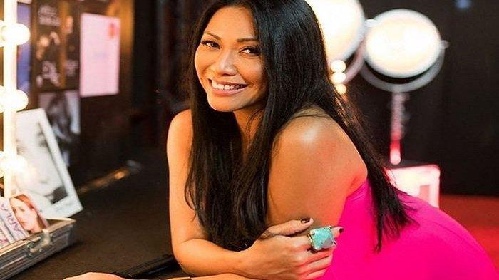 Anggun C Sasmi