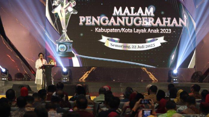 Malam penganugerahan Kabupaten Layak Anak.