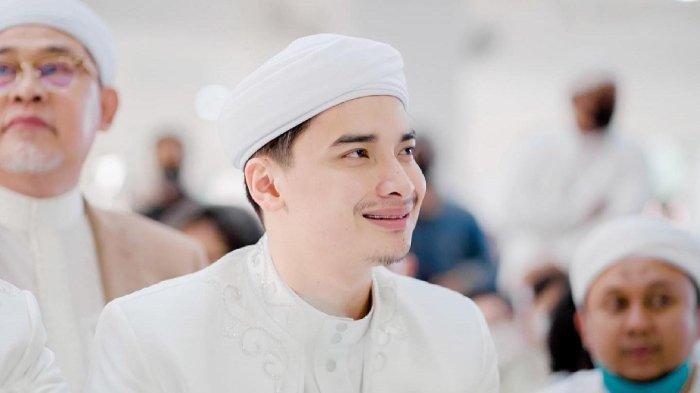 Keputusan Alvin Faiz mundur dari jabatannya dari Yayasan Az Zikra diumumkan pada 2021 lalu. Kini ia ungkap alasannya.