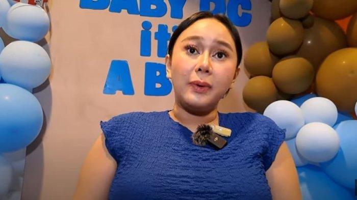 Akui undang beberapa rekan artis di acara ulang tahunnya, Denise Chariesta justru menuai rasa kecewa. Sebab tak ada artis yang datang ke acaranya.