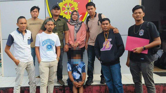 Jajaran Unit PPA dan Resmob Polres Belitung mengamankan pelaku tindak pidana asusila terhadap anak di bawah umur pada Rabu (18/10/2023).