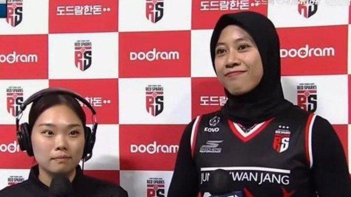 Megawati Hangestri saat sesi wawancara setelah Red Sparks mengalahkan IBK Altos pada pertandingan Liga Voli Korea Selatan, Selasa (17/10/2023). Red Sparks menang dengan skor 3-0.