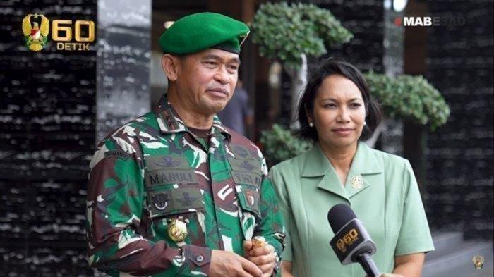 Profil Letjen Maruli Simanjuntak yang Disebut-sebut Bakal Jadi KSAD Gantikan Agus Subiyanto,Nama Letjen Maruli Simanjuntak berhembus usai digadang-gadang akan menggantikan Jenderal Agus Subianto yang beru lima hari menjabat sebagai KSAD.