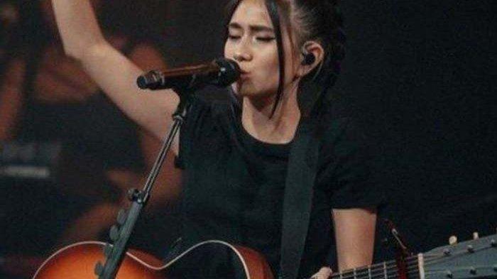 Arti Lagu Take a Chance With Me NIKI dalam kehidupan sehari-hari