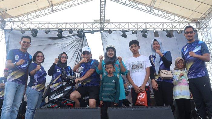 Jalan sehat memperingati HUT ke-66 tahun Bank Sumsel Babel menyediakan hadiah utama satu unit sepeda motor, Minggu (5/11/2023).