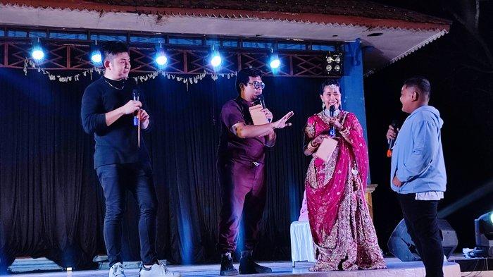 Pertunjukan Magical Movement di Pantai Tanjung Pendam, Belitung, Minggu (12/11/2023).