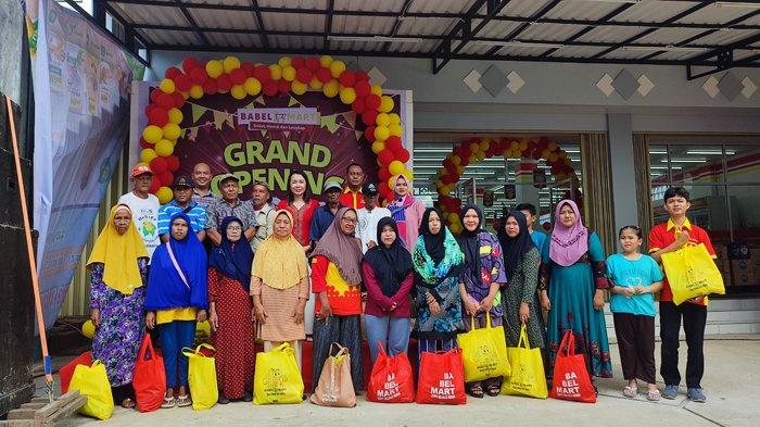 Acara grand opening Babel Mart cabang Kelapa Kampit, Belitung Timur, Sabtu (2/12/2023).