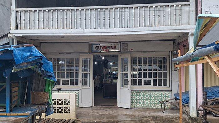 Toko Emas Suwarna Baru di Manggar, Belitung Timur.