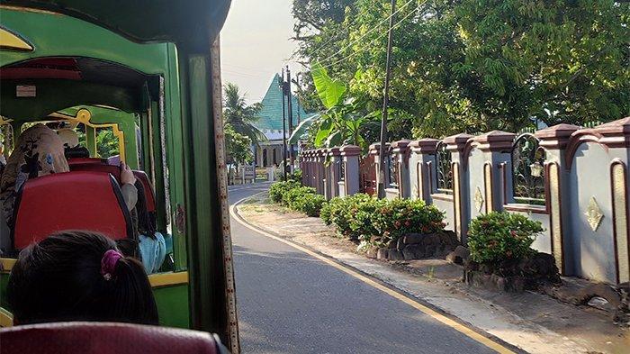 Odong-odong city tour Tanjungpandan yang ada di Bazar Kuliner Belitung Chinese International Festival.