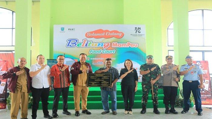 Suasana soft opening Belitung Mampau Food Court di Jalan Sriwijaya, Tanjungpandan, Senin (7/10/2024).