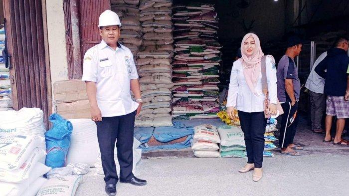 Pengecekan harga beras di distributor beberapa waktu lalu.