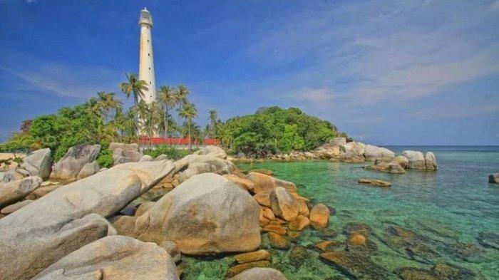 Keindahan Pulau Lengkuas di Kabupaten Belitung