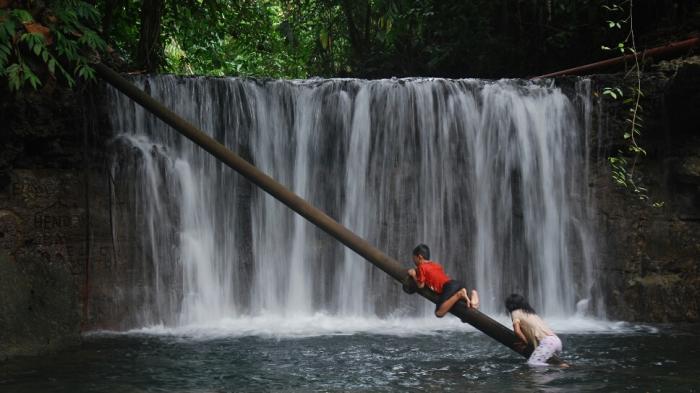 Hai Pecinta Alam Belitung, Yuk Lihat Keindahan Air Terjun Ampadoap